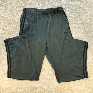 Adidas men’s size, large gray and black long pants